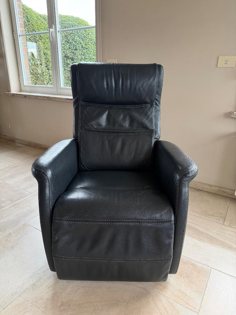 Détendez-vous avec le canapé 3 places qui l'accompagne, Maison & Meubles, Enlèvement, Utilisé, Banc droit, Cuir