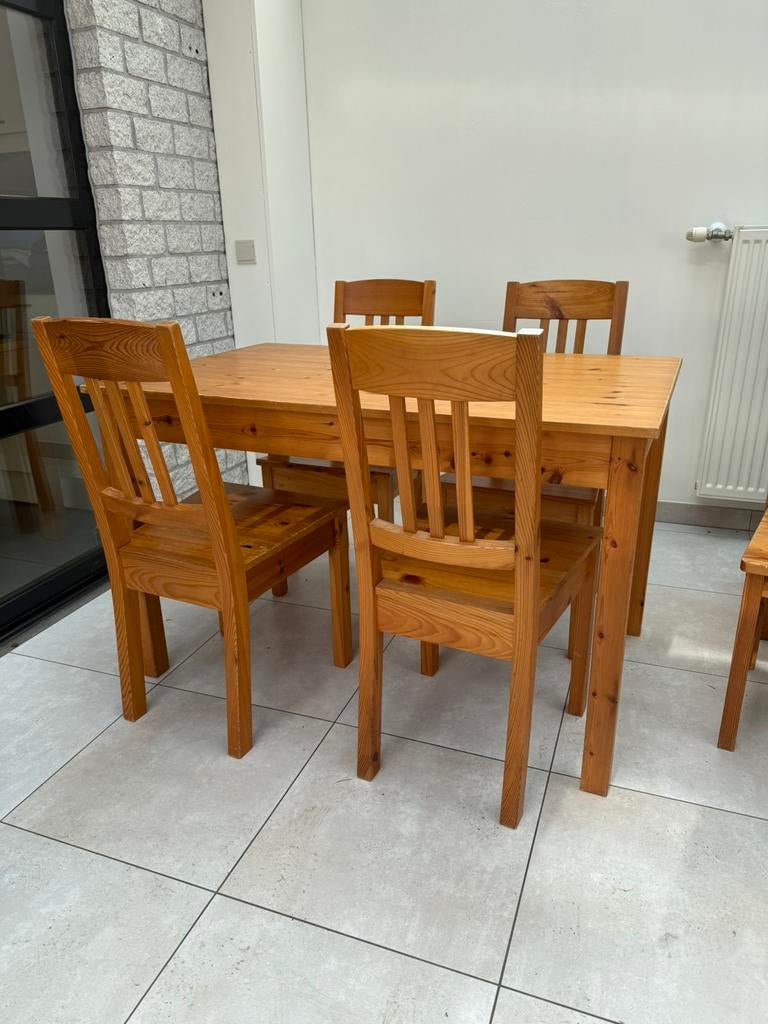 GRATIS  Tafel met 8 stoelen, Ophalen, Gebruikt
