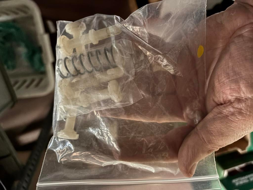 Bevestigingen riemkap Camino oa, Fietsen en Brommers, Brommeronderdelen | Oldtimers, Ophalen of Verzenden, Zo goed als nieuw