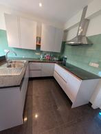 keuken in goede staat, Gris, Granit ou Pierre, Sans poignée, Enlèvement