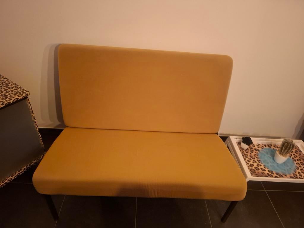 4 x comfortabele zit bankjes orange & bordeaux dikke kussens, Huis en Inrichting, Slaapkamer | Slaapbanken, Ophalen