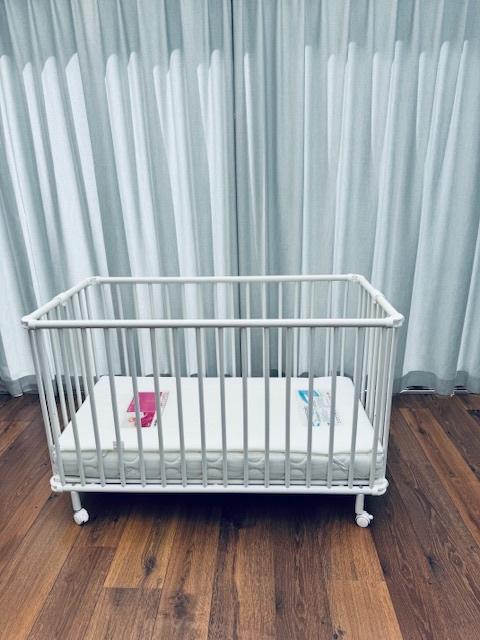 Peuterbed merk Geuther, Ophalen, Gebruikt, Minder dan 140 cm, Matras