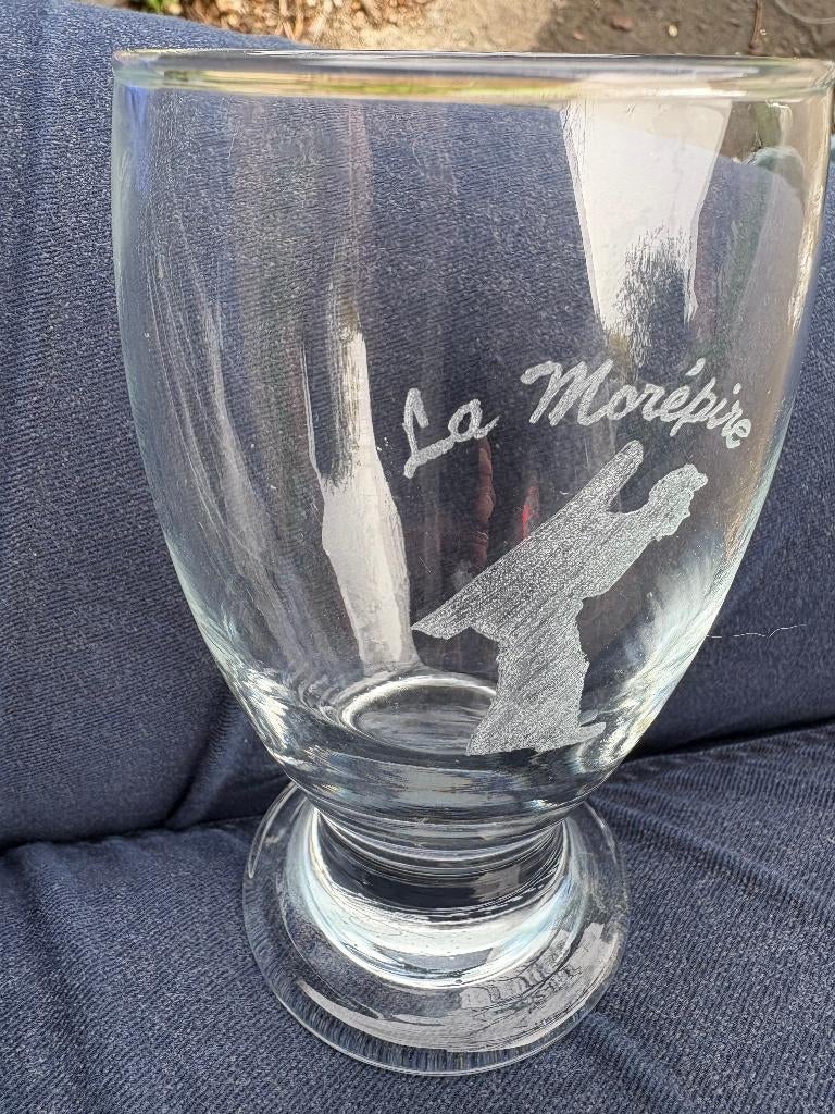 Bertrix La Morepire, Collections, Marques de bière, Utilisé, Verre ou Verres, Autres marques, Enlèvement ou Envoi
