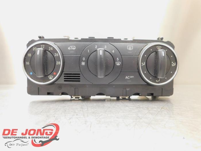 Panneau de commandes chauffage d'un Mercedes A-Klasse, Autos : Pièces & Accessoires, Tableau de bord & Interrupteurs, Mercedes-Benz