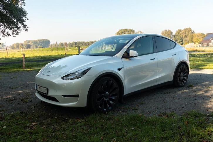 Tesla model Y performance + trekhaak, Auto's, Tesla, Particulier, Model Y, Panoramadak, Trekhaak, Elektrisch, Wit, Zwart, Leder