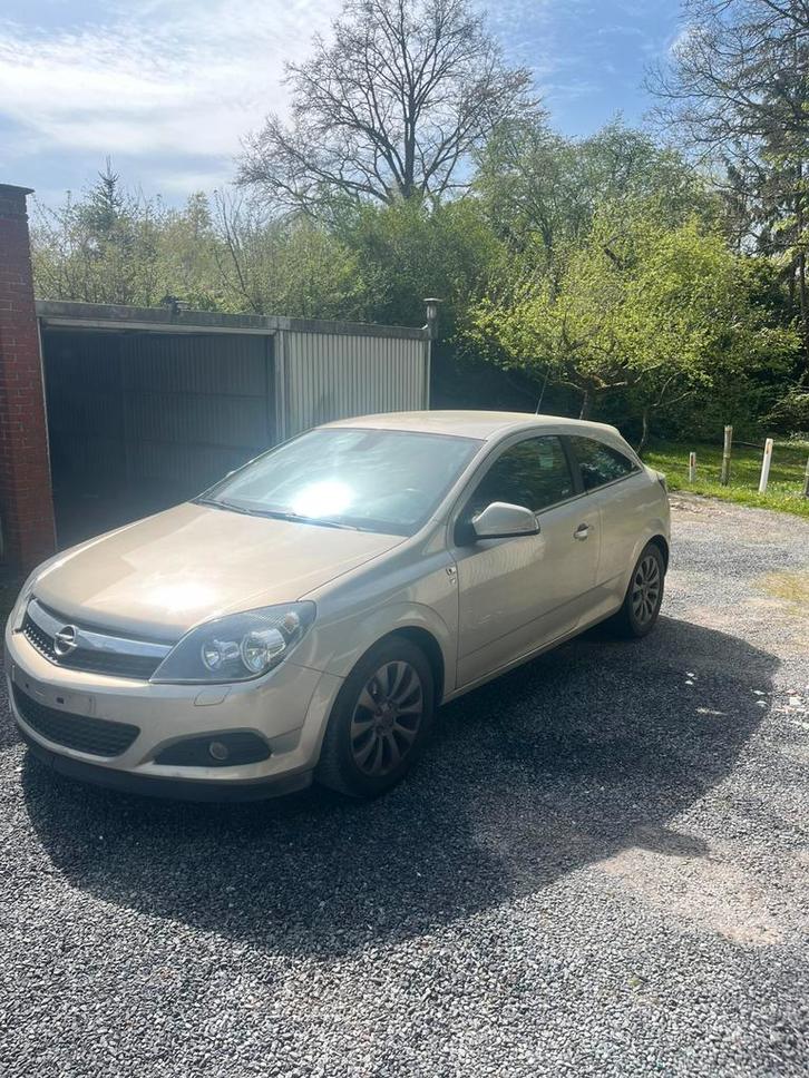 Opel Astra gtc niet gekeurd., Auto's, Opel, Particulier, Astra, Benzine, Coupé, 3 deurs, Handgeschakeld, Overige kleuren, Zwart