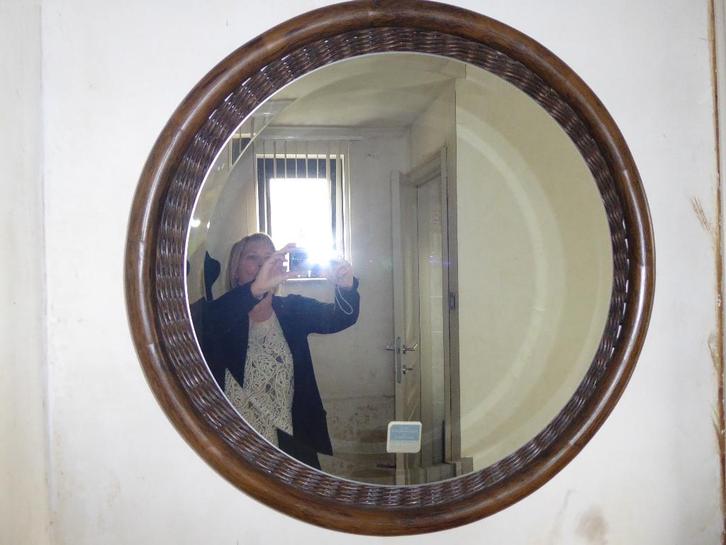 Spiegel, Huis en Inrichting, Woonaccessoires | Spiegels, Zo goed als nieuw, 50 tot 75 cm, Minder dan 100 cm, Rond, Ophalen