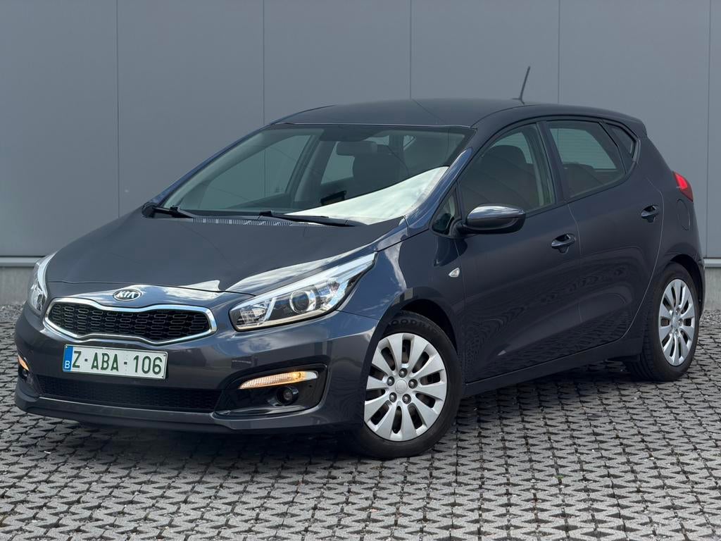 Kia Ceed 1.4i 2017 107 000 km complète /Garantie/, Autos, Kia, Argent ou Gris, Achat, Euro 6, Boîte manuelle