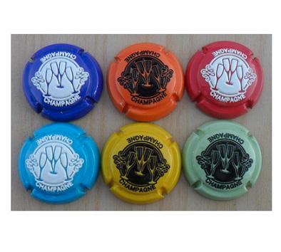 Champagne capsules - Generiques - 4 Flutes en relief(GC 169), Verzamelen, Complete verzamelingen en Collecties, Verzenden