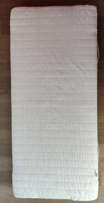 Matras met matrasbeschermer 90x200 cm, Maison & Meubles, Chambre à coucher | Matelas & Sommiers, 90 cm, Matelas, Une personne