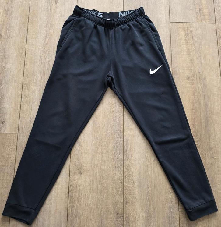 Nike Dri-fit trainingsbroek zwart maat L, Kleding | Heren, Sportkleding, Zo goed als nieuw, Fitness, Maat 52/54 (L), Zwart, Ophalen of Verzenden