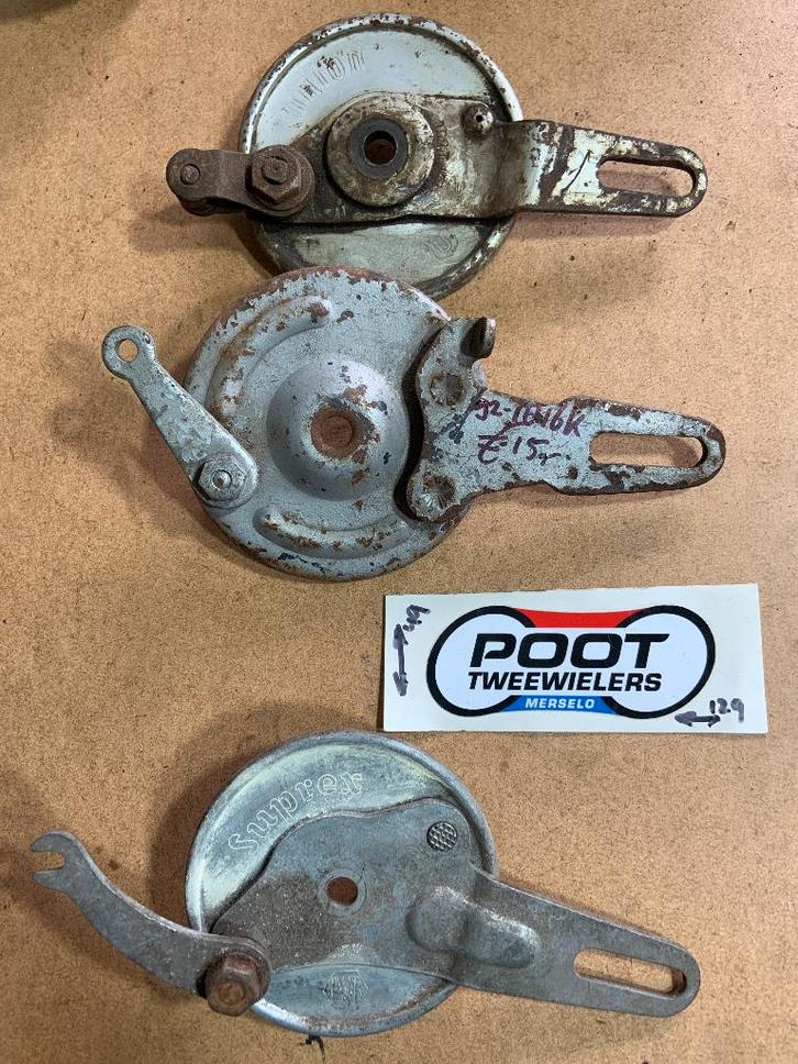 Diverses plaques de frein pour voitures anciennes, Vélos & Vélomoteurs, Pièces de cyclomoteur | Oldtimers & Ancêtres, Utilisé