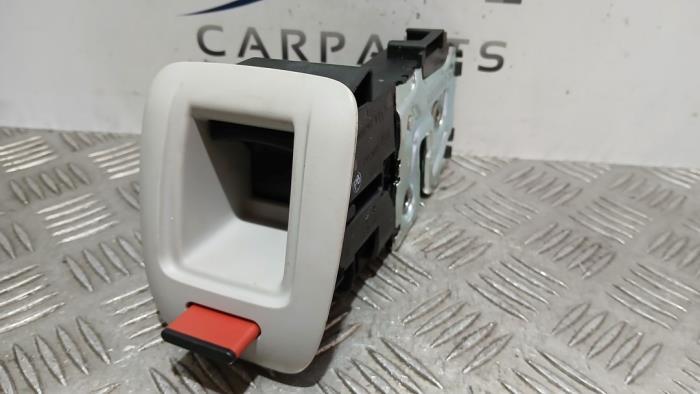 Serrure banquette arrière d'un Mercedes B-Klasse, 3 mois de garantie, Utilisé, -, -