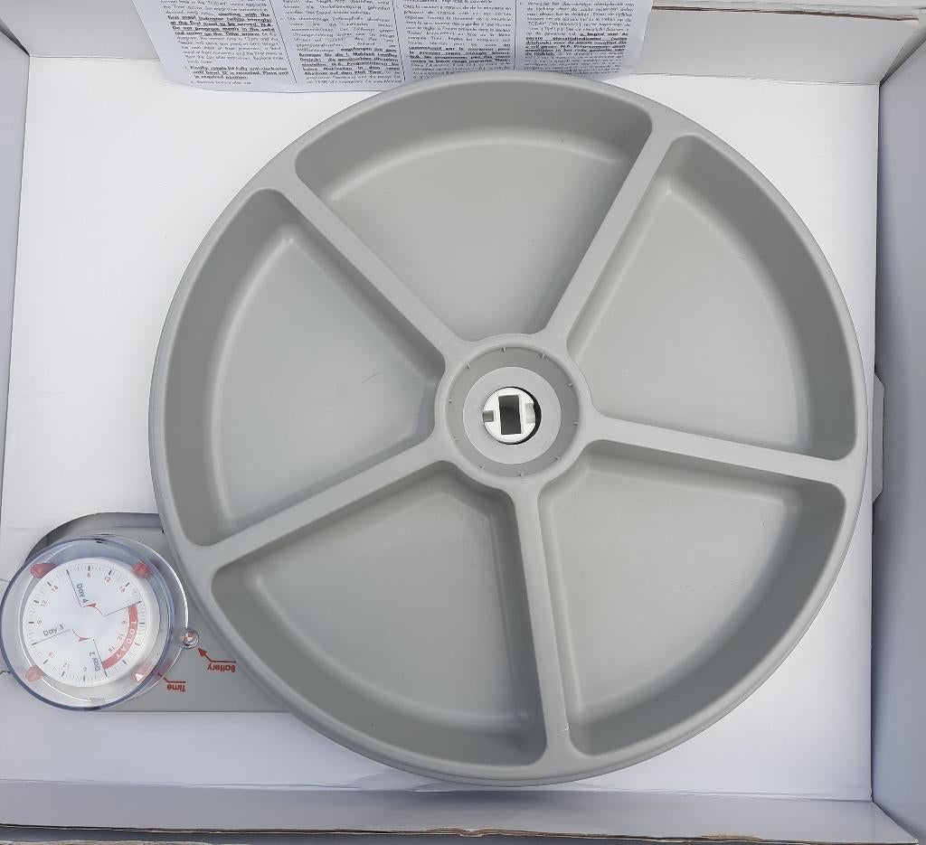 CAT MATE Programmeerbare dispenser voor kattenvoer, Ophalen, Automatisch, Zo goed als nieuw