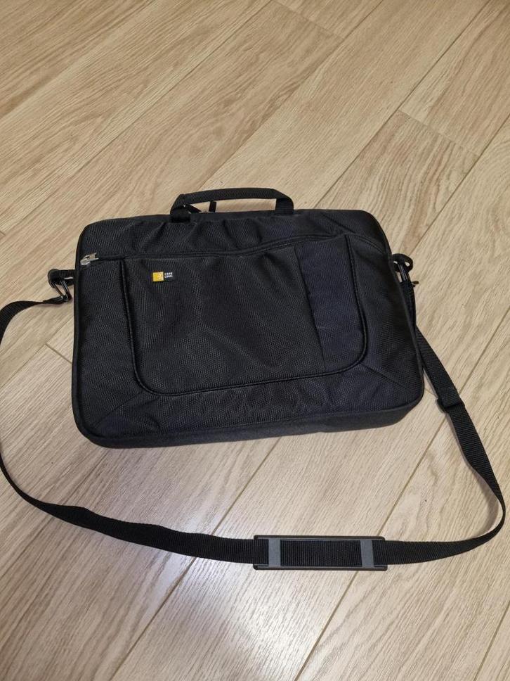 Case Logic Laptop Schoudertas - 15.6 inch, Computers en Software, Laptoptassen, Gebruikt, Schoudertas, 15 inch, Ophalen