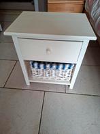 Nachtkastje of bijzetkastje, Ophalen