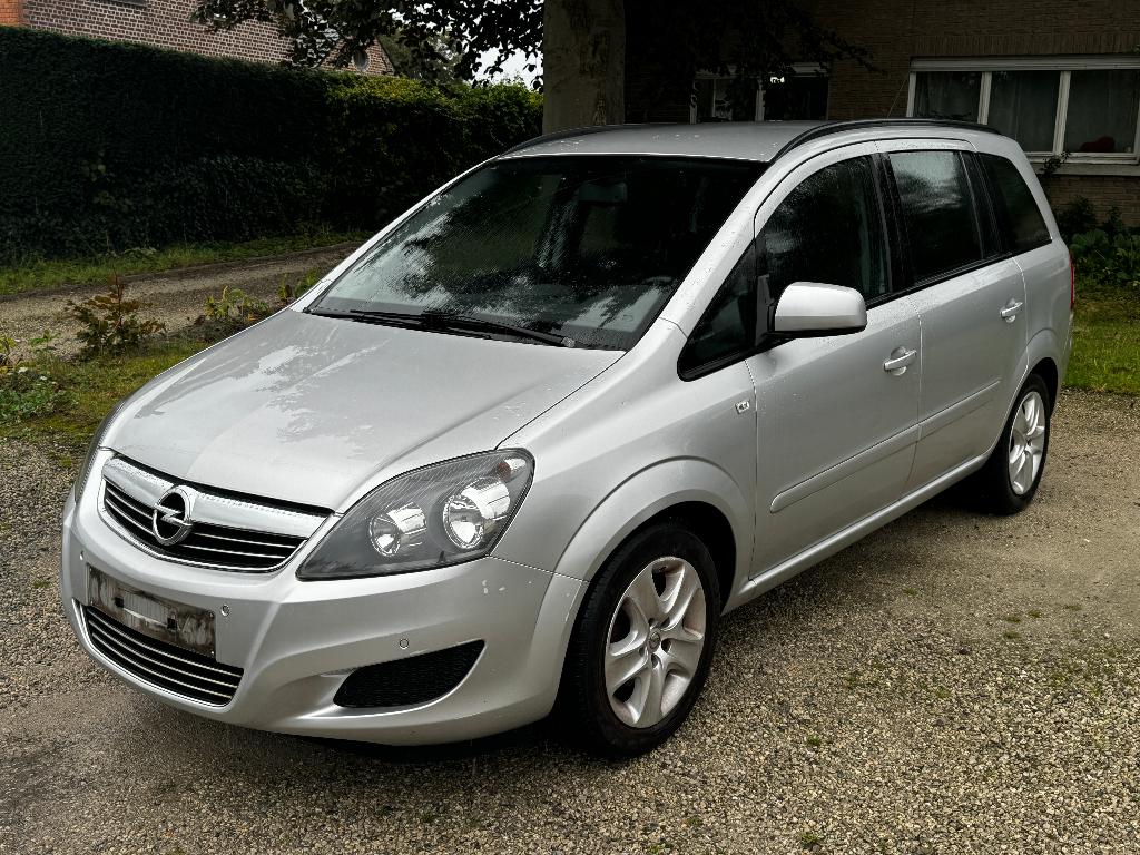 Opel Zafira 1.6i/130.000 km/Climatisation/7PL/Essence/Euro 5, 7 places, Boîte manuelle, Noir, 5 portes
