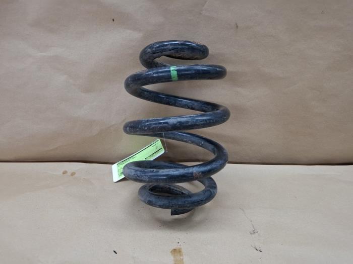 Schroefveer achter van een Volkswagen Transporter, Auto-onderdelen, Ophanging en Onderstel, Volkswagen, Gebruikt, 3 maanden garantie