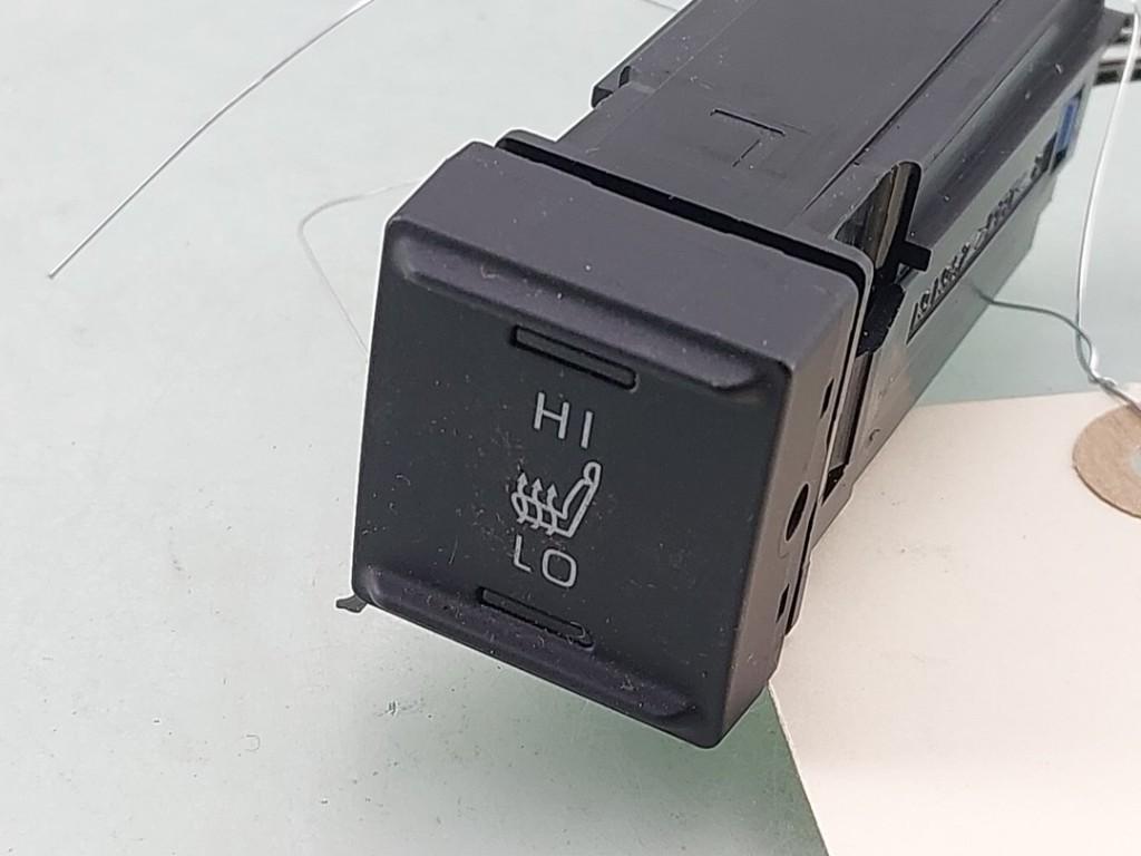 STOELVERWARMING SCHAKELAAR Toyota Yaris Cross (PB1 / PJ1), Auto-onderdelen, Dashboard en Schakelaars, Toyota, Gebruikt