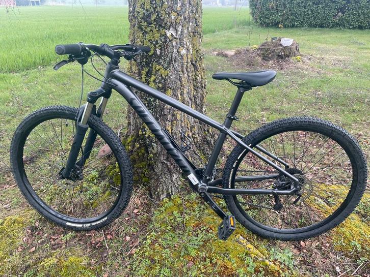 Vélo specialized taille M, Fietsen en Brommers, Fietsen | Mountainbikes en ATB, Gebruikt, Heren, Overige merken, 45 tot 49 cm