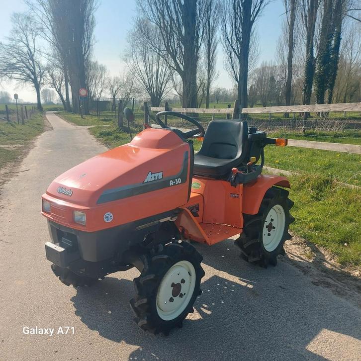 Minitractor kubota 18pk 4x4 TOPPER!, Zakelijke goederen, Landbouw | Tractoren, Ophalen