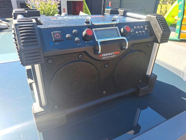 PerfectPro Rockhart DAB+ werfradio met ingebouwde accu!, Audio, Tv en Foto, Radio's, Zo goed als nieuw, Bouwradio, Ophalen of Verzenden