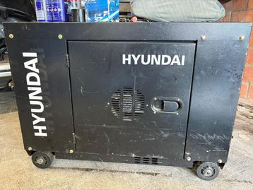 Hyundai HDG90, Bricolage & Construction, Générateurs, 5 à 10 kVA, Comme neuf, Démarrage électrique, Enlèvement