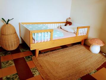 Peuterbed, in perfecte staat beschikbaar voor biedingen