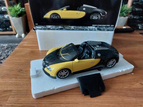 Minichamps Bugatti Veyron Grand Sport 1/18 noir jaune, Hobby & Loisirs créatifs, Voitures miniatures | 1:18, Comme neuf, Voiture