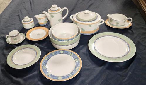 Compleet porseleinen eetservies met leuk motief, Antiek en Kunst, Antiek | Servies compleet, Ophalen
