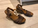 Clarks sandalen met sleehak - maat 5,5 (38 à 39), Kleding | Dames, Schoenen, Ophalen of Verzenden, Zo goed als nieuw