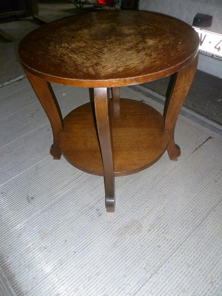 oud rond tafeltje, Ophalen