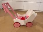 Poussette bebe en bois et lit d appoint en plastique, Enfants & Bébés, Jouets | Jouets en bois, Enlèvement, Comme neuf