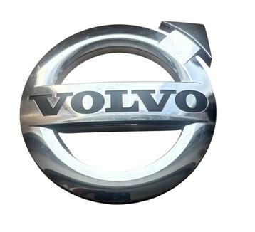 VOLVO FH4 LOGO (MOTORKAP) CHROOM GEBRUIKT 82248335U beschikbaar voor biedingen