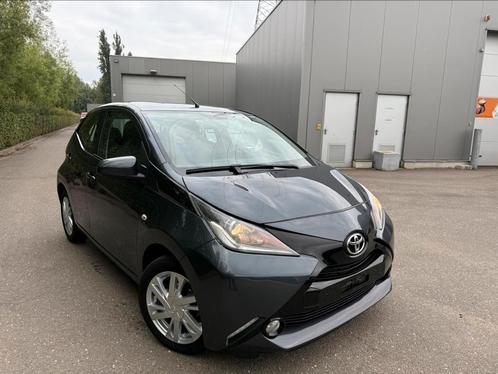 Toyota Aygo, Auto's, Toyota, Bedrijf, Te koop, Aygo, Bluetooth, Benzine, Euro 6, Stadsauto, 5 deurs, Handgeschakeld, Zilver of Grijs