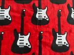 Rode tricot met gitaren - 30x160 cm, 120 cm of meer, Nieuw, Ophalen of Verzenden, Rood