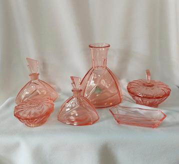 art deco roze persglas set toilettafel  beschikbaar voor biedingen