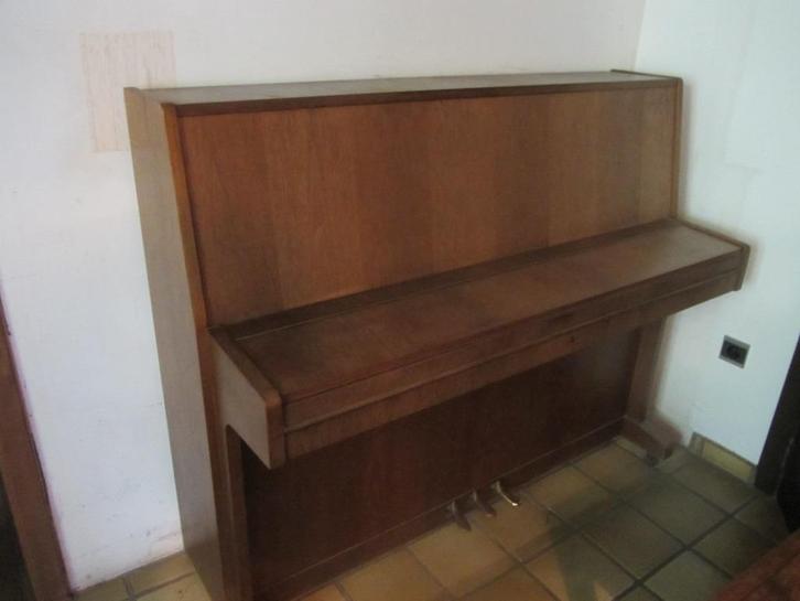 piano august förster, Muziek en Instrumenten, Piano's, Zo goed als nieuw, Piano, Bruin, Ophalen