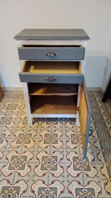 Meuble bois beschikbaar voor biedingen