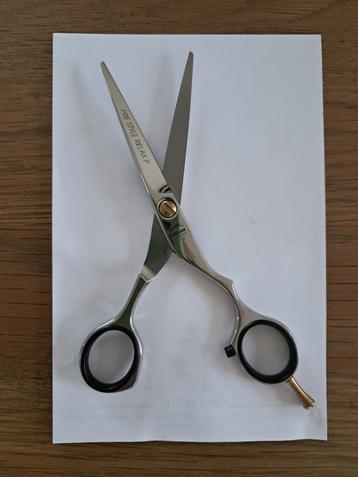 Kappersschaar beschikbaar voor biedingen
