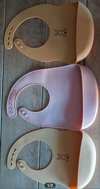 3 afwasbare Bavetten, Ophalen, Zo goed als nieuw