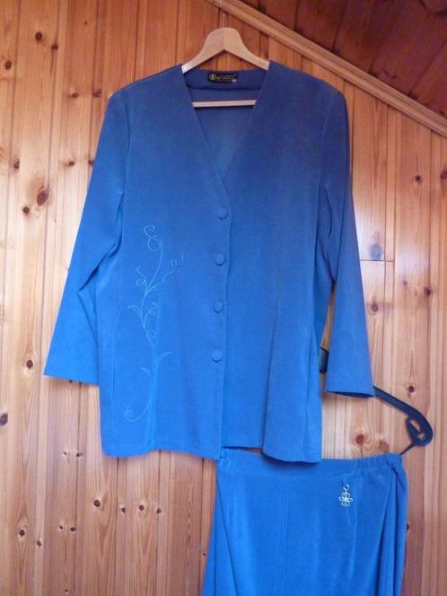 tailleurs (V), Kleding | Dames, Jasjes, Kostuums en Pakken, Zo goed als nieuw, Maat 38/40 (M), Ophalen