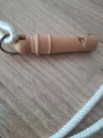 Corde.  Et  sifflet  bois  rare  40.45, Ophalen of Verzenden