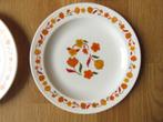 vintage arcopal 4 assiettes a desserts motifs fleuris tulipe, Ophalen of Verzenden, Gebruikt, Bord(en)