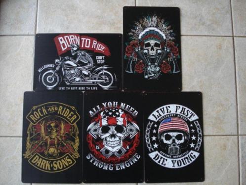 MANCAVE lot 5 moto skull embleem tin plates, Antiek en Kunst, Curiosa en Brocante, Ophalen of Verzenden