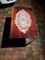 Vintage salontafel bruin met tekening bladmotief, Huis en Inrichting, Tafels | Salontafels, Ophalen, Zo goed als nieuw