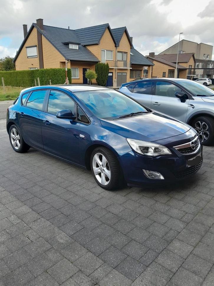 Opel astra, Auto's, Opel, Particulier, Astra, Airbags, Cruise Control, Elektrische buitenspiegels, Electronic Stability Program (ESP)