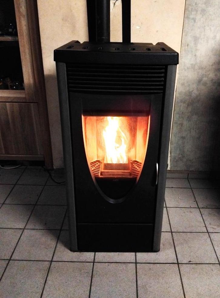 pelletkachel MCZ saturn 8 kw, Huis en Inrichting, Kachels, Zo goed als nieuw, Pelletkachel, Overige brandstoffen, Ophalen