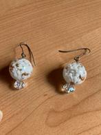 Oorbellen, Handtassen en Accessoires, Oorbellen, Verzenden, Zo goed als nieuw, Wit