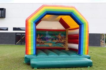 Springkasteel en hindernissenbaan te huur beschikbaar voor biedingen